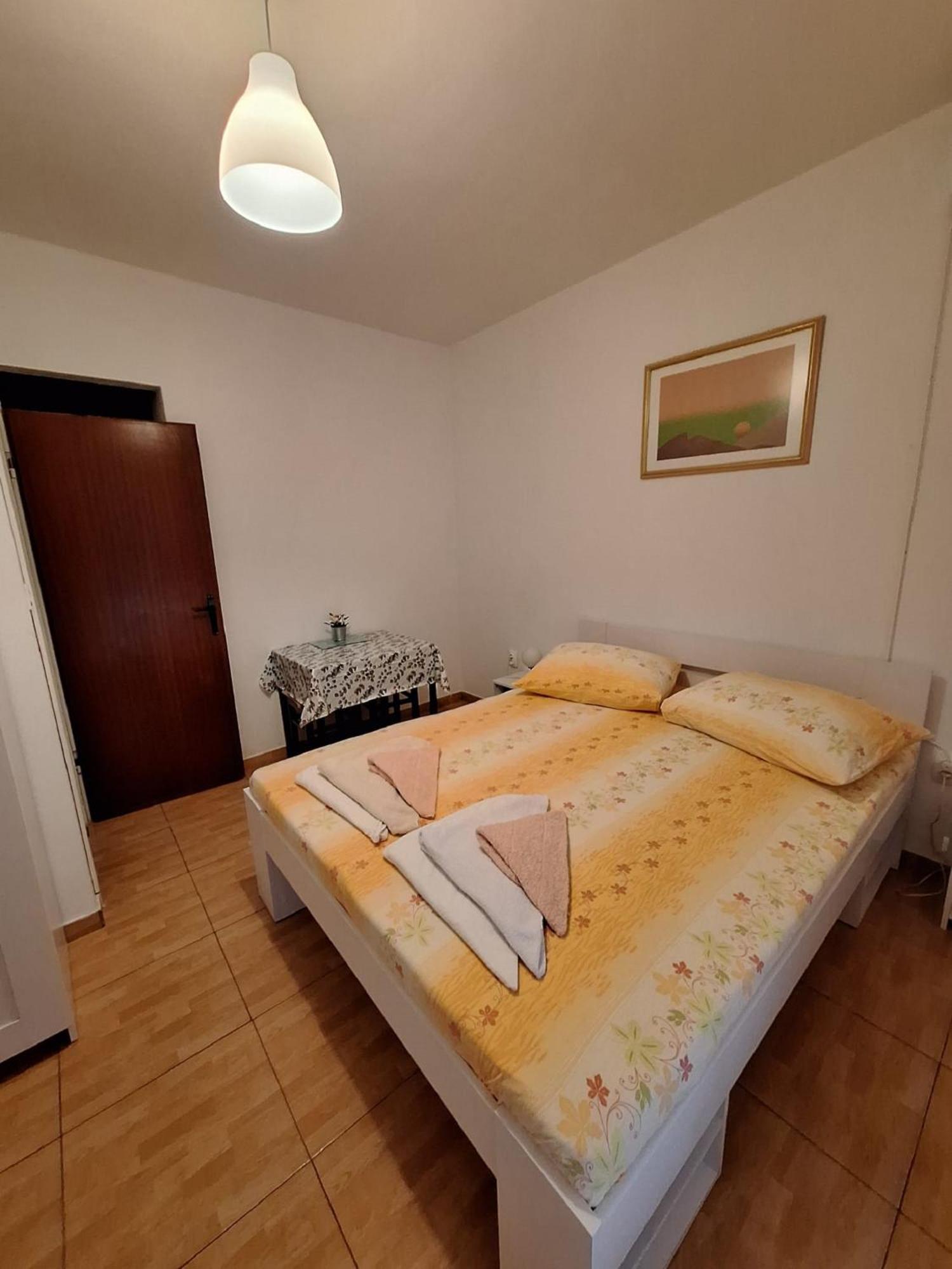 Apartments Dalmatin จูเลียนา ภายนอก รูปภาพ
