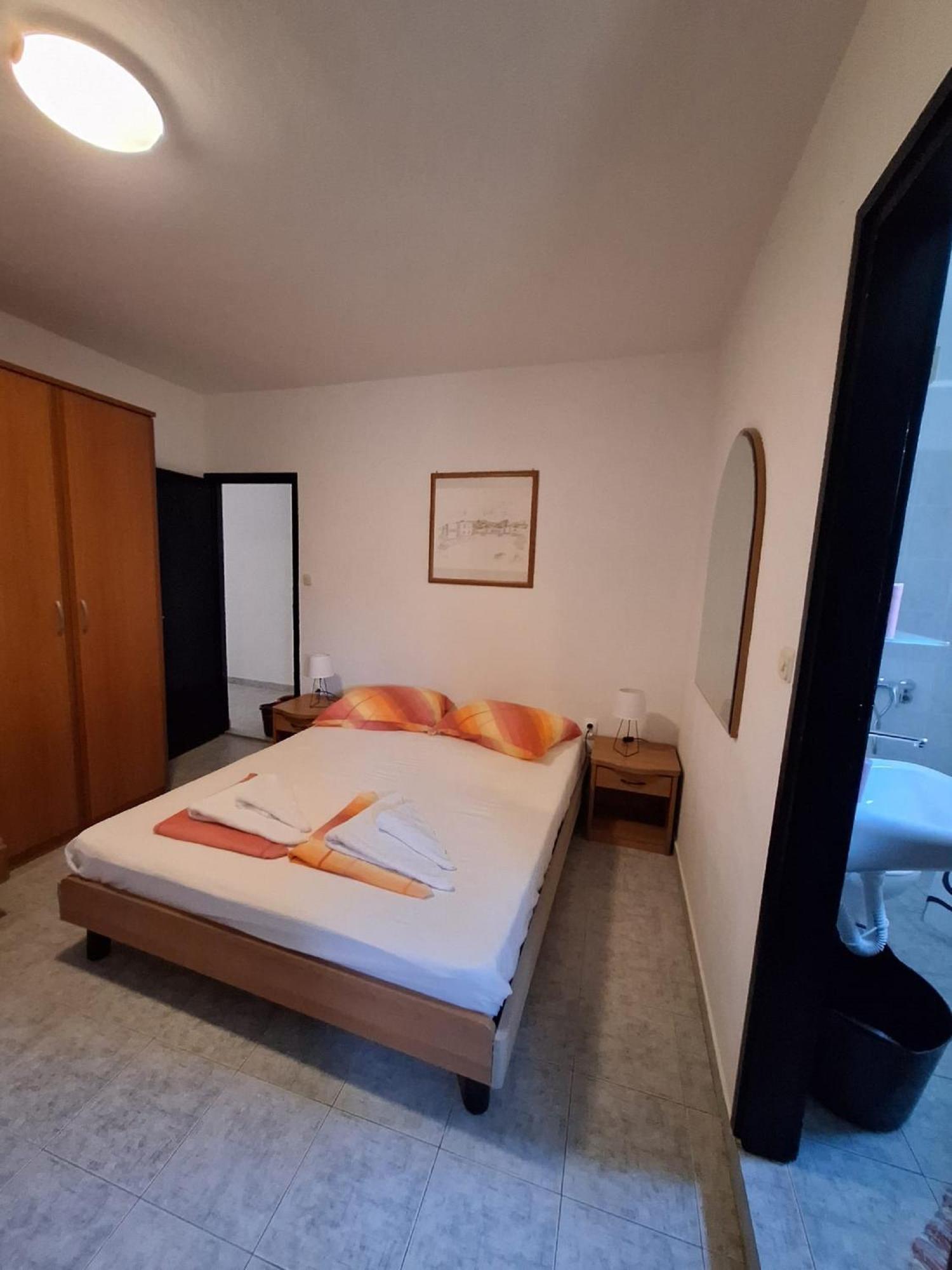 Apartments Dalmatin จูเลียนา ภายนอก รูปภาพ