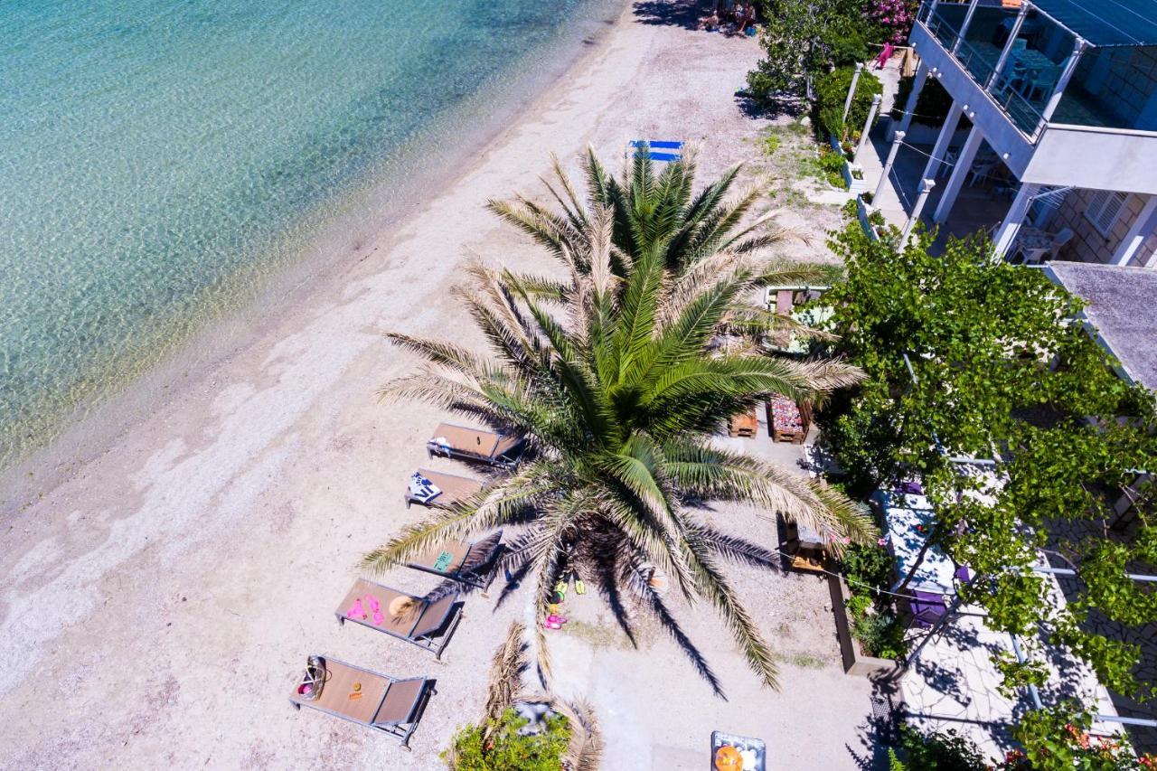 Apartments Dalmatin จูเลียนา ภายนอก รูปภาพ